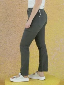 High CHASE 702759 Jeans 199 -Vêtements Soldes high pantalon chase 702759 2