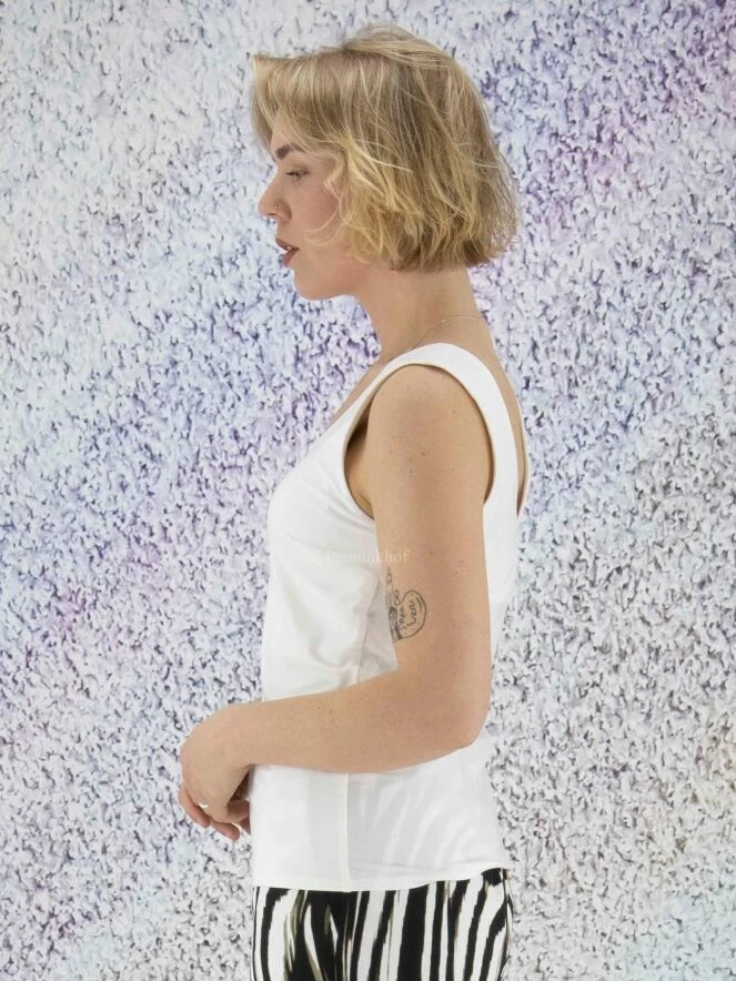 Joseph Ribkoff 201546 Tops 1761 5 Joseph Ribkoff 201546 Tops 1761 – Image 3