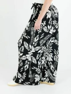 Marc Cain WS 81.15 W22 Pantalons 910 -Vêtements Soldes marc cain sports pantalon ws 81 15 w22 2